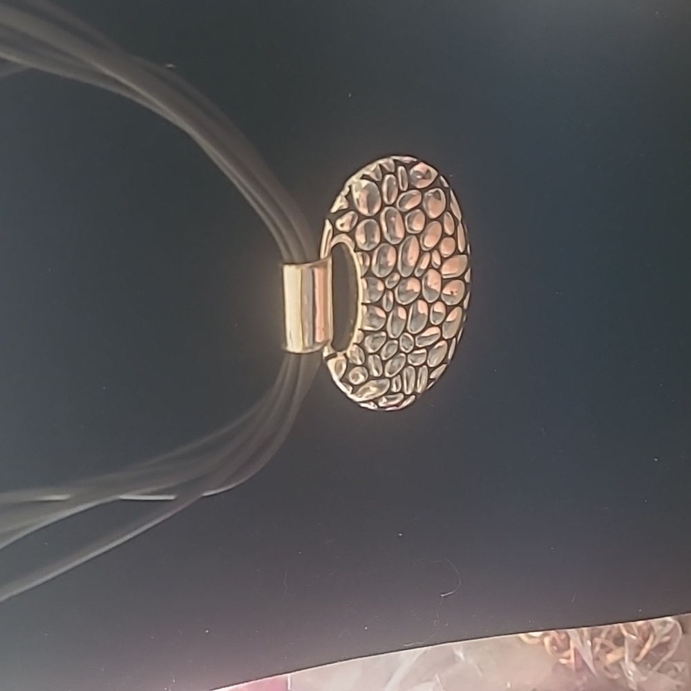 Ladies necklace